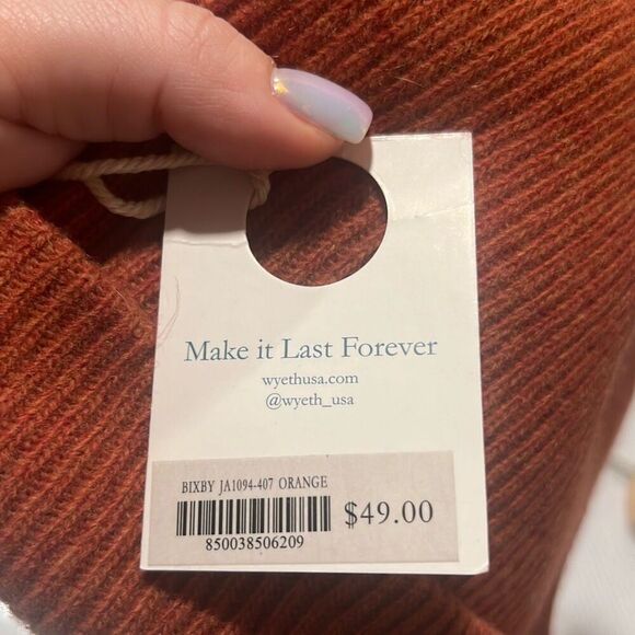 ✨Wyeth Bixby Beanie in Orange✨ - Picture 7 of 7